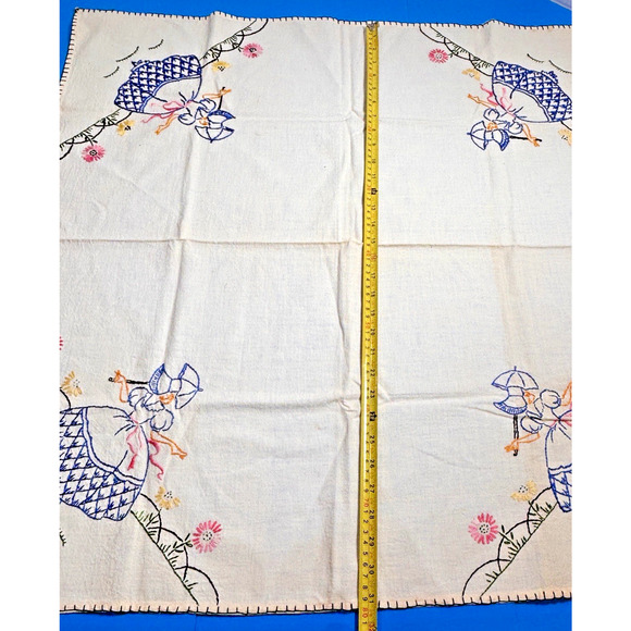 Vintage 1940s-50s Hand-Embriodered Tablecloth-Bonnet Girl Design 32" x 32" - Picture 12 of 16